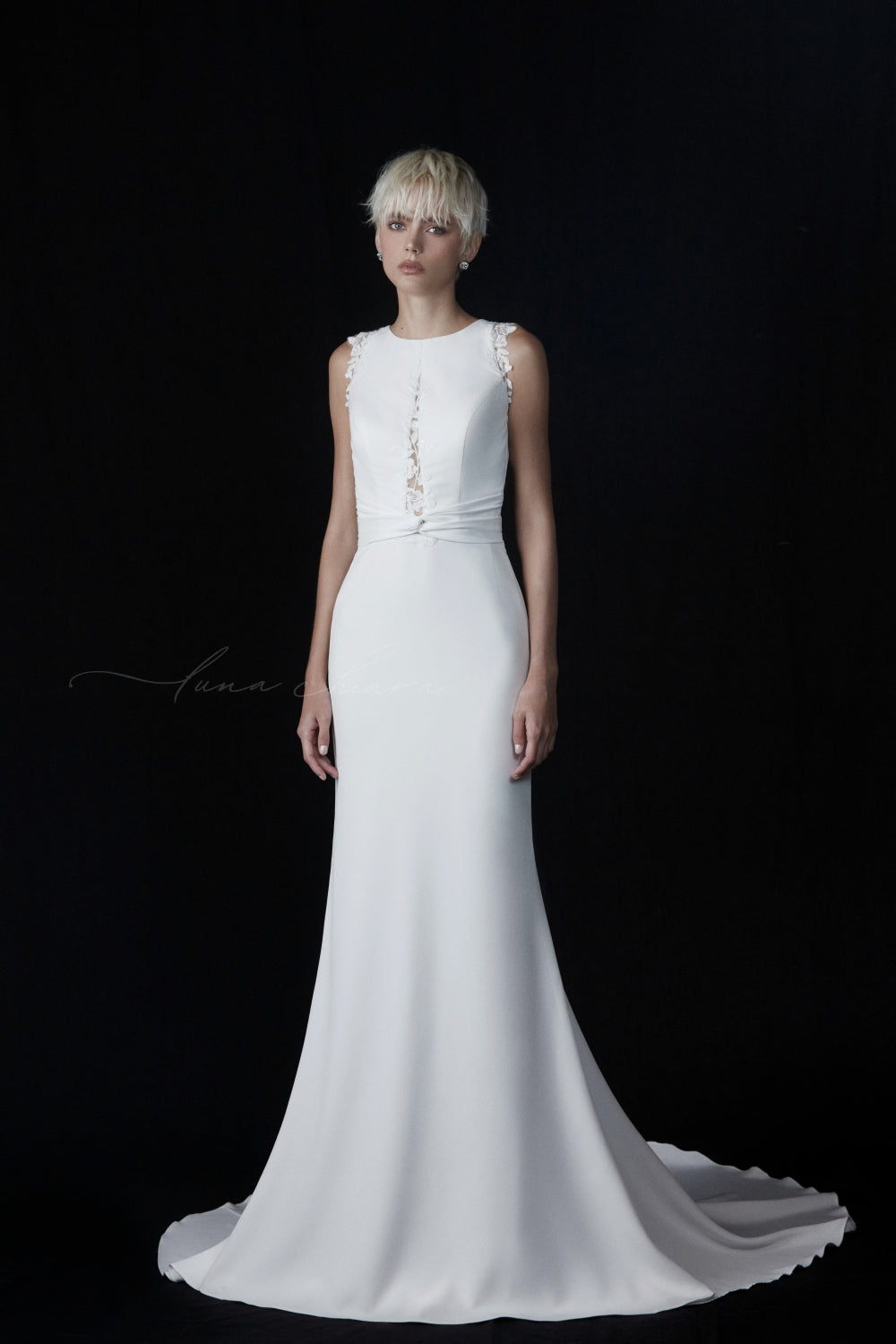 VH0002 off-the-rack wedding dress at Velvet Hour Bridal Los Angeles